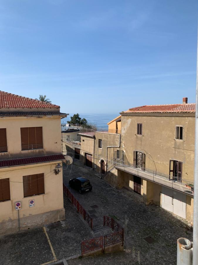 Al Castello Apartment Fiumefreddo Bruzio Exterior foto