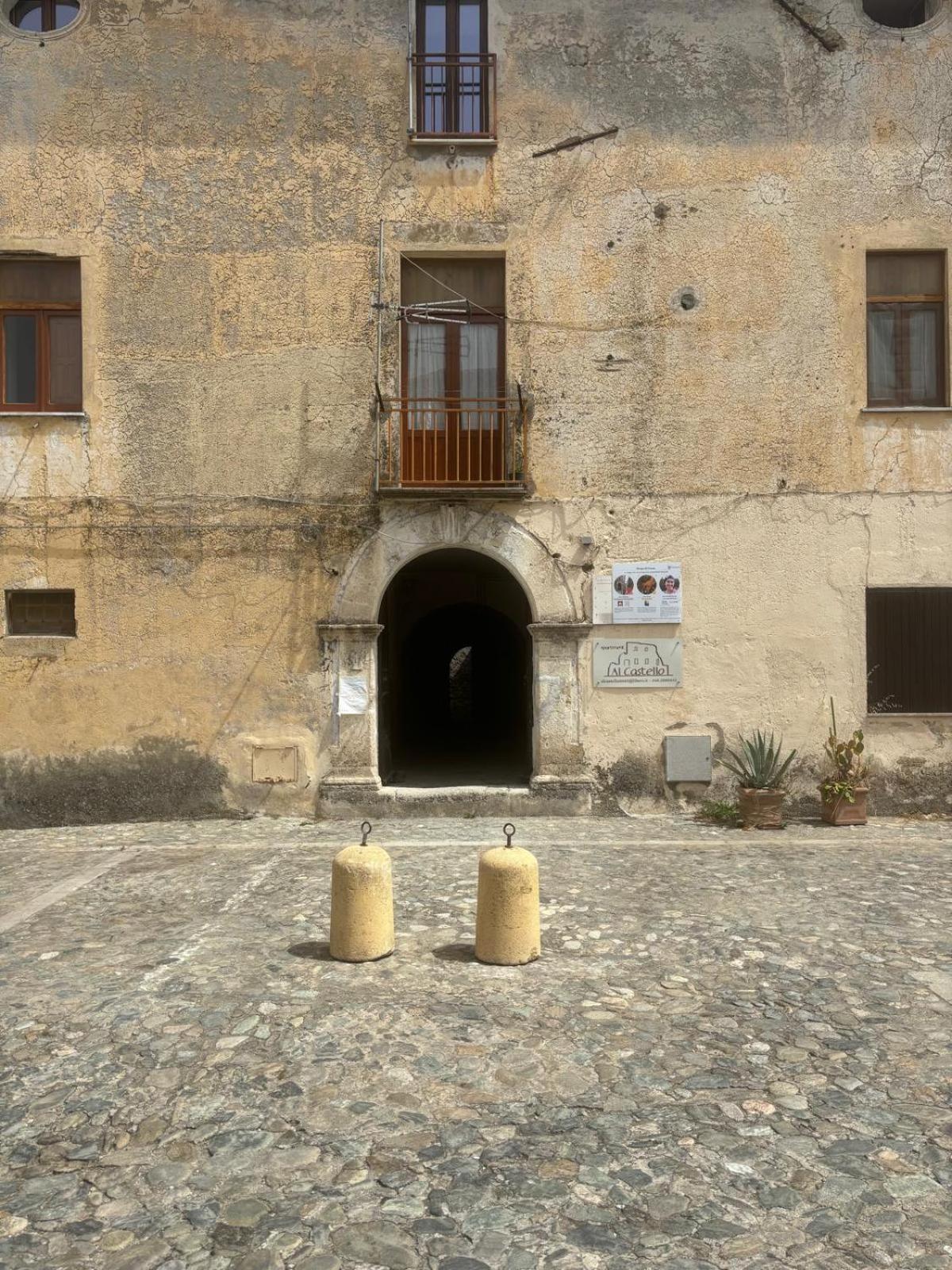 Al Castello Apartment Fiumefreddo Bruzio Exterior foto